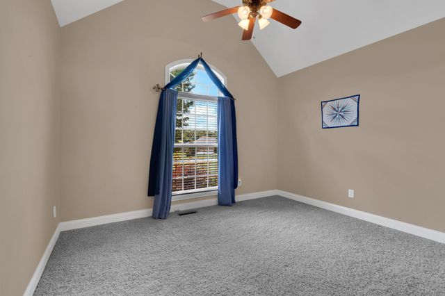 37 Pond Field Ct, Winchester, TN 37398