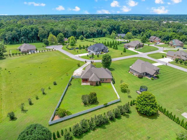 37 Pond Field Ct, Winchester, TN 37398