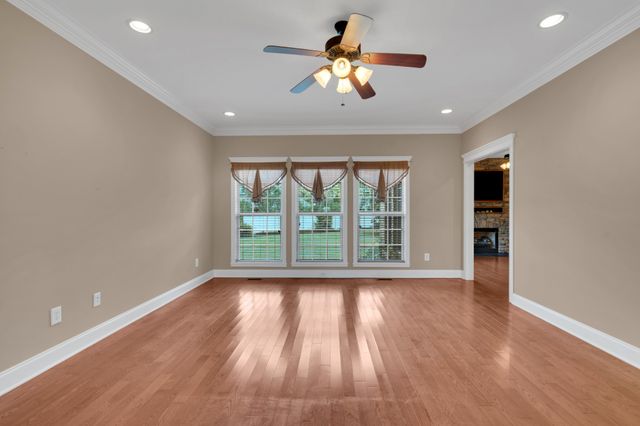 37 Pond Field Ct, Winchester, TN 37398