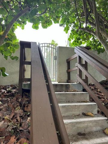 226 Seabreeze Circle, Jupiter, FL 33477