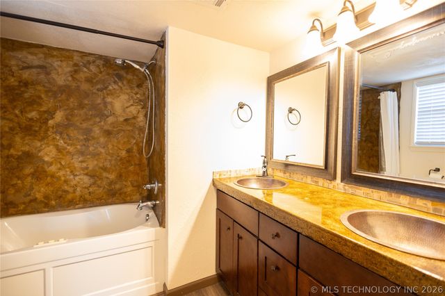 3850 Broken Arrow, Sulphur, OK 73086