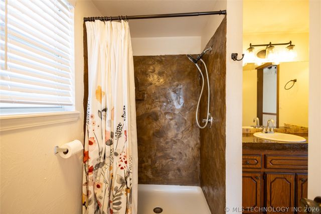 3850 Broken Arrow, Sulphur, OK 73086