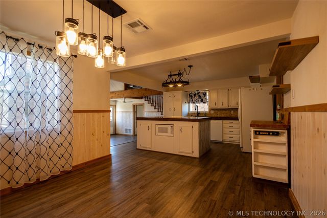 3850 Broken Arrow, Sulphur, OK 73086