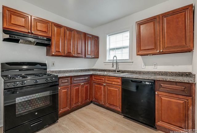 1128 Fulton Ave, San Antonio, TX 78201