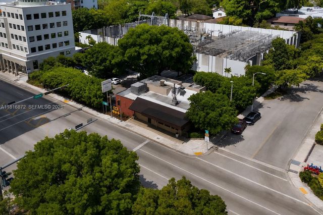 2345 SW 37th Avenue, Miami, FL 33145