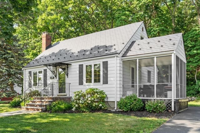 463 Cedar Brook Rd, Lynn, MA 01904
