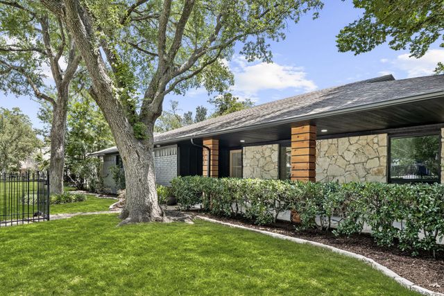 3322 Royal Lane, Dallas, TX 75229