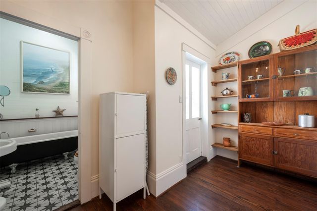 2622 Ursuline Street, Galveston, TX 77550