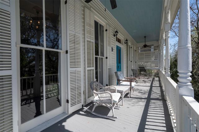 2622 Ursuline Street, Galveston, TX 77550