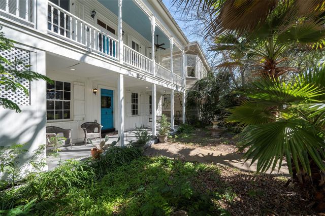 2622 Ursuline Street, Galveston, TX 77550