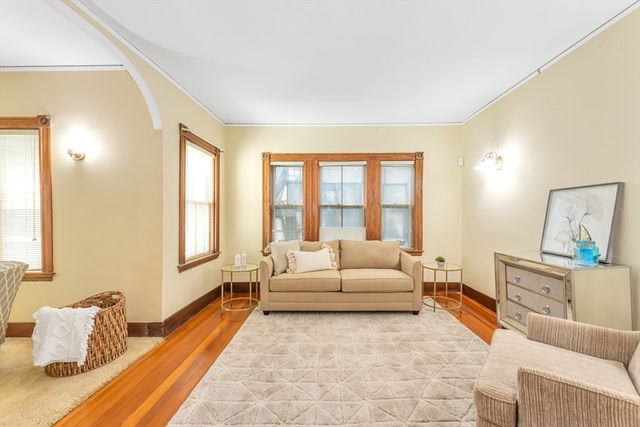 53 Thompson St, Boston, MA 02136