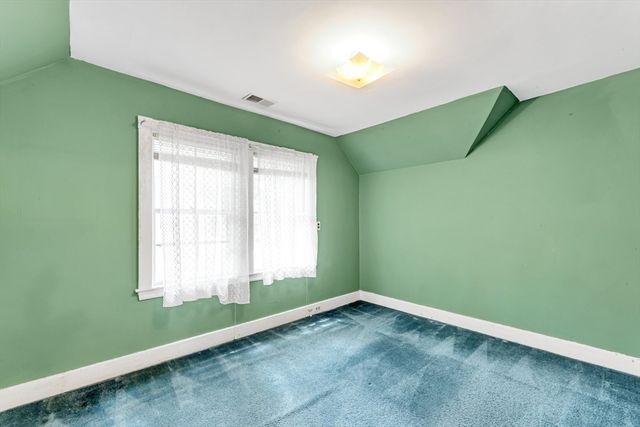 53 Thompson St, Boston, MA 02136