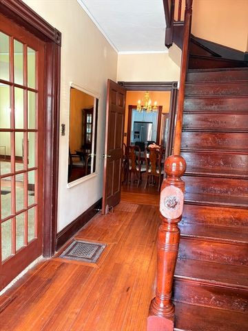 53 Thompson St, Boston, MA 02136