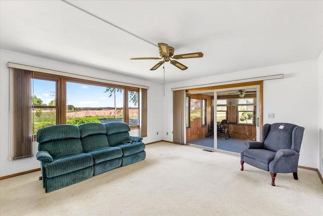 1372 Dianne Avenue, Belleville, WI 53508