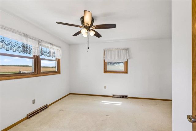 1372 Dianne Avenue, Belleville, WI 53508