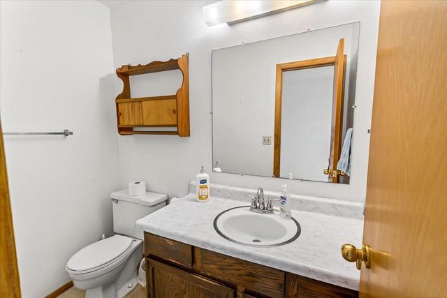 1372 Dianne Avenue, Belleville, WI 53508