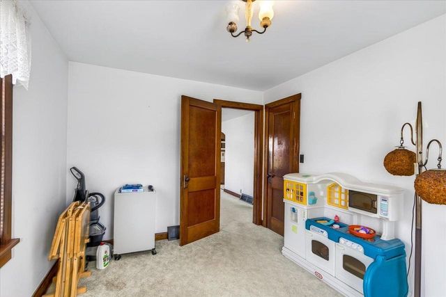 1372 Dianne Avenue, Belleville, WI 53508