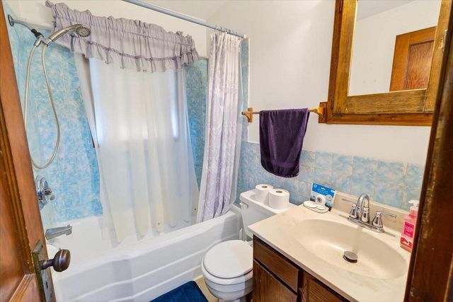 1372 Dianne Avenue, Belleville, WI 53508