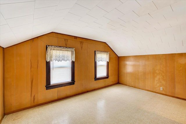 1372 Dianne Avenue, Belleville, WI 53508