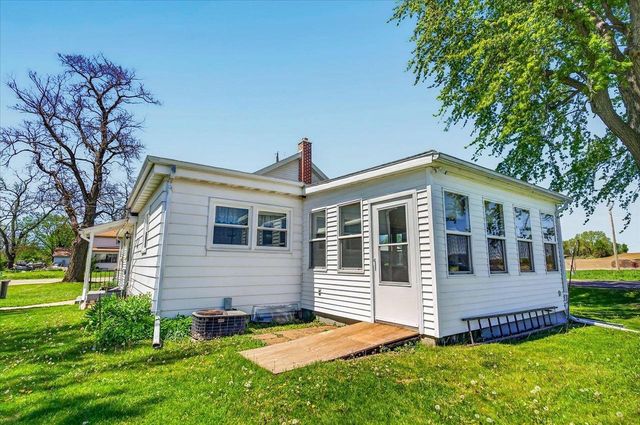 1372 Dianne Avenue, Belleville, WI 53508