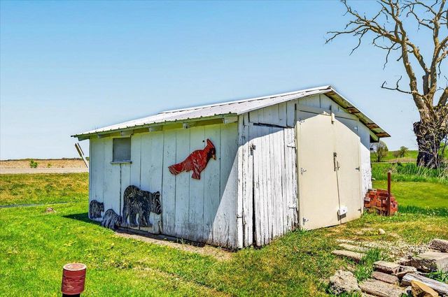 1372 Dianne Avenue, Belleville, WI 53508