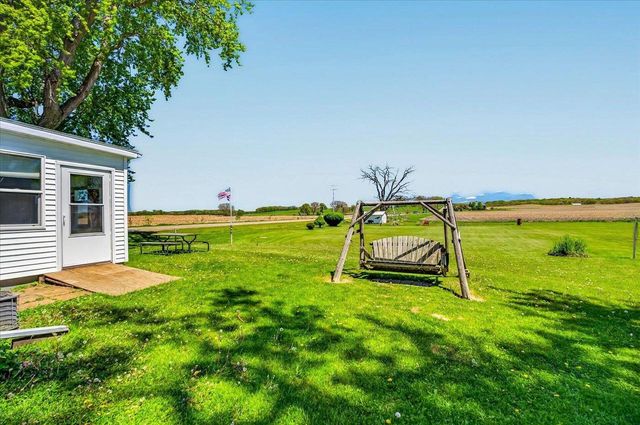 1372 Dianne Avenue, Belleville, WI 53508