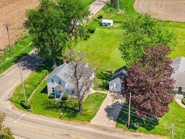 1372 Dianne Avenue, Belleville, WI 53508