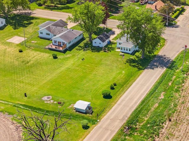 1372 Dianne Avenue, Belleville, WI 53508