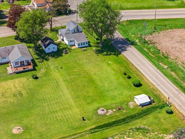 1372 Dianne Avenue, Belleville, WI 53508