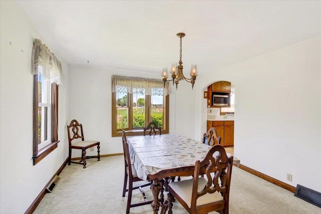 1372 Dianne Avenue, Belleville, WI 53508
