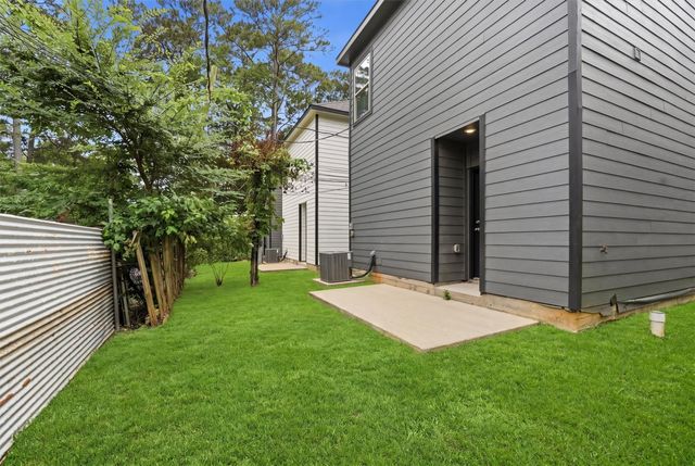 10176 Barberry Street, Willis, TX 77318
