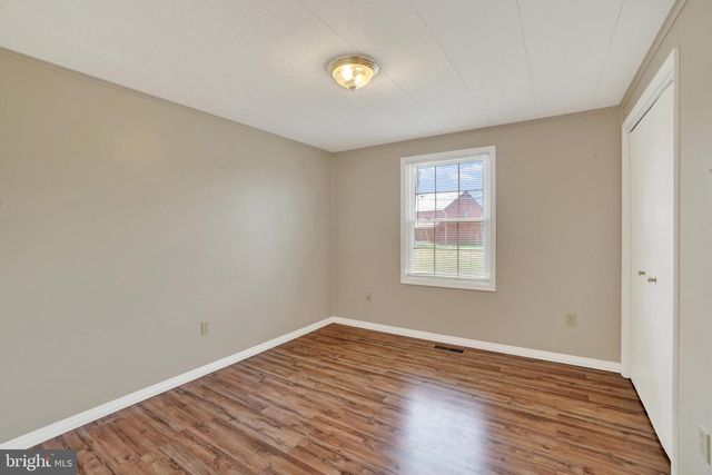 3230 LEWISBERRY RD, York, PA 17404