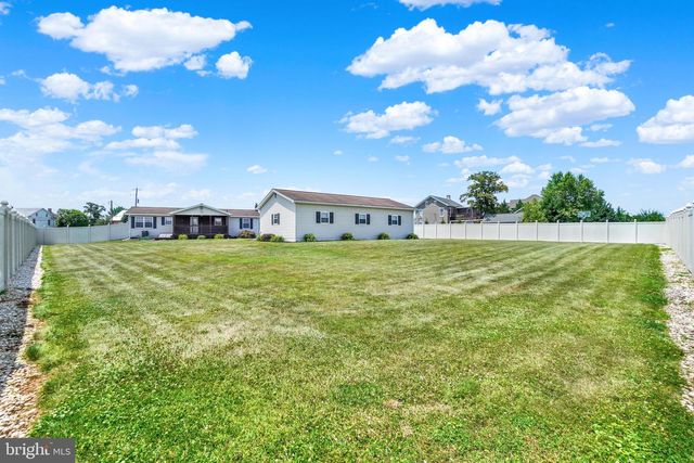 3230 LEWISBERRY RD, York, PA 17404