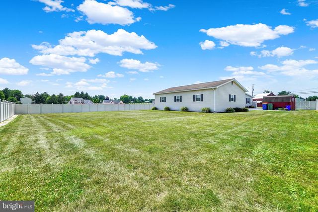 3230 LEWISBERRY RD, York, PA 17404