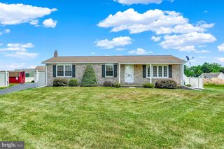 3230 LEWISBERRY RD, York, PA 17404