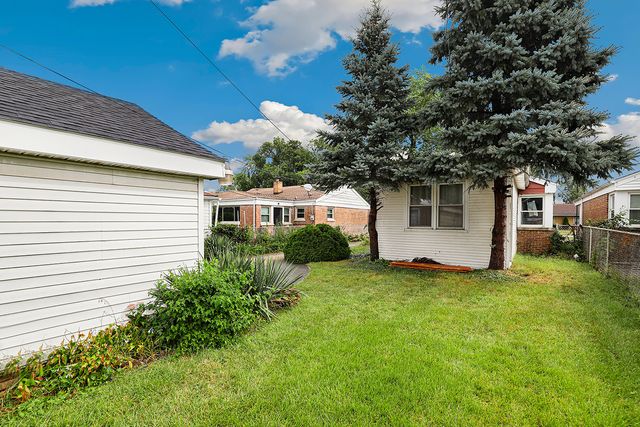 12634 S Ada Street, Calumet Park, IL 60827