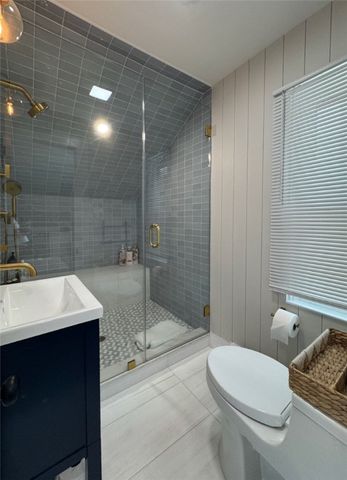 8 Barney Street 3, Newport, RI 02840