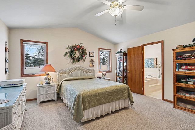 2 Thornapple Court, Saginaw, MI 48603