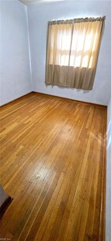 73 Longwood DR, Hampton, VA 23669