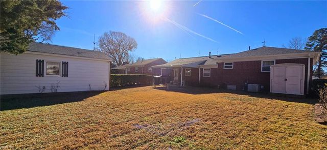 73 Longwood DR, Hampton, VA 23669