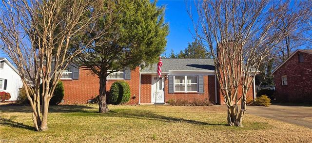 73 Longwood DR, Hampton, VA 23669