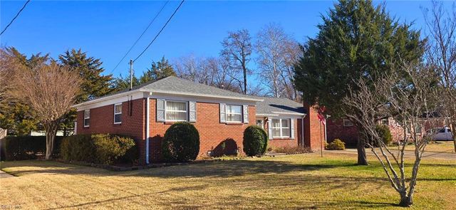 73 Longwood DR, Hampton, VA 23669