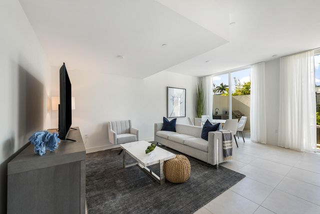 401 N Birch Road Th1, Fort Lauderdale, FL 33304