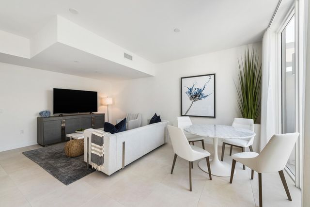 401 N Birch Road Th1, Fort Lauderdale, FL 33304