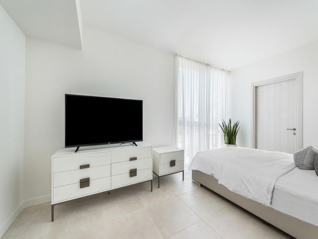 401 N Birch Road Th1, Fort Lauderdale, FL 33304