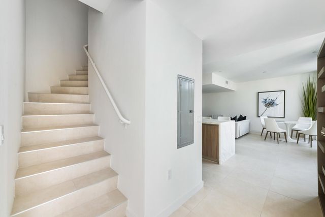 401 N Birch Road Th1, Fort Lauderdale, FL 33304