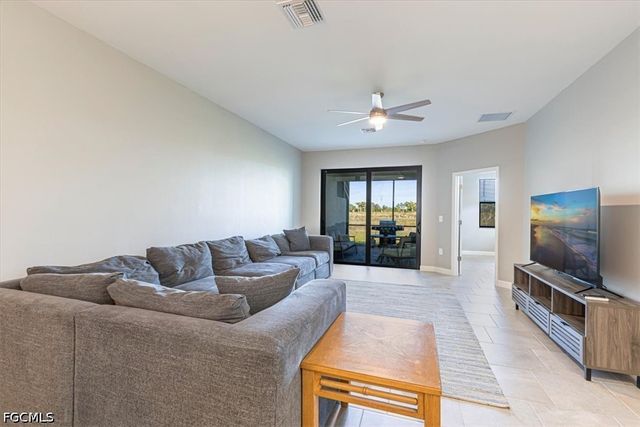 19504 Hinkley DR, Estero, FL 33928