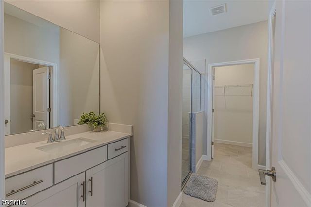 19504 Hinkley DR, Estero, FL 33928