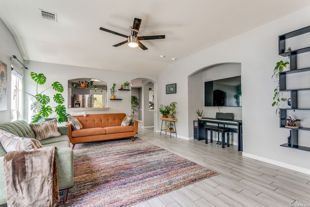 10810 Copper Pot, San Antonio, TX 78245