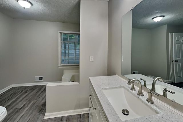 5 Indian Lake Court, Hiram, GA 30141
